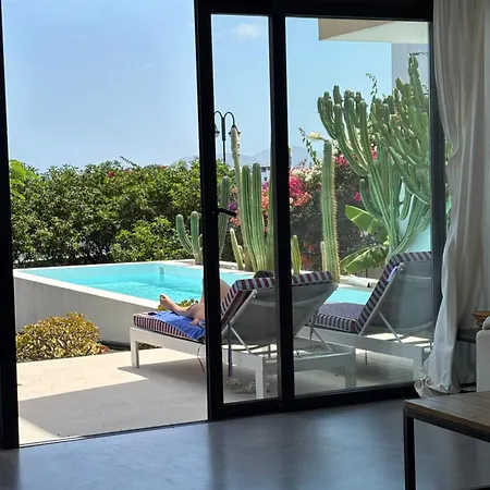 Casa En El Mar Con Infinity Pool Вилла